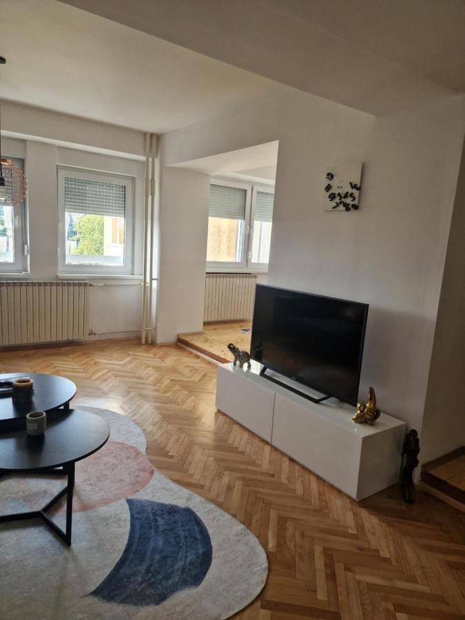 Comfy Center Apartment Скопье Экстерьер фото